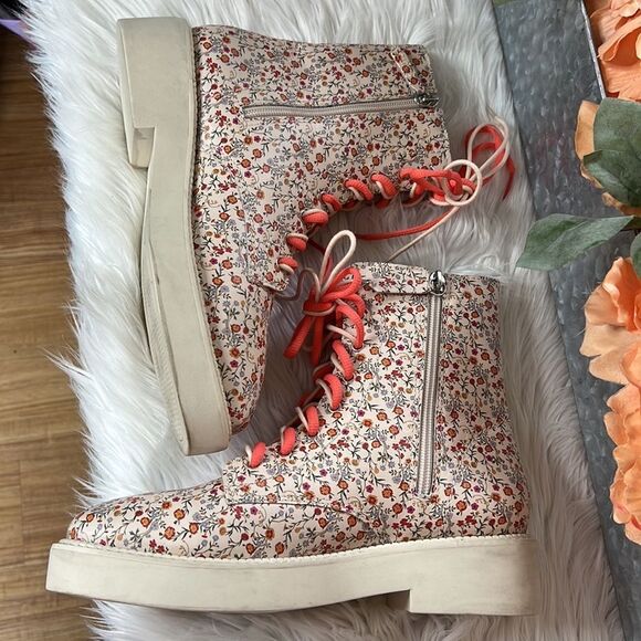 Schutz Mckenzie Leather Boot - Picture 6 of 14